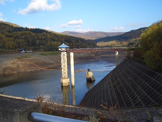 �y�[�p���_��